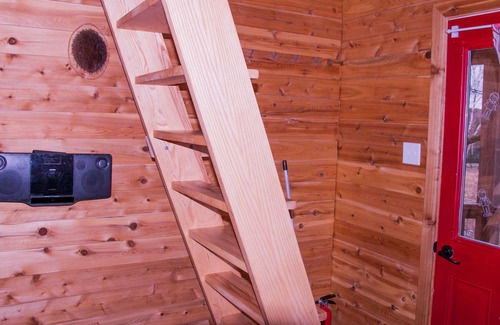 Wentworth-Nord Ski Chalet | In the heart of the Laurentians in the middle of nature with its lakes