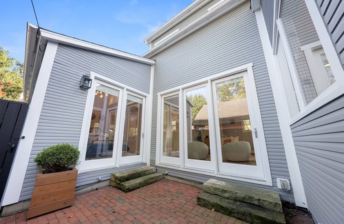 Merion Village House | In the heart of German Village!