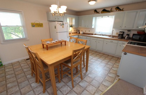 Hatteras House | In The Heart of Hatteras Village. Close to Beach, Restaurants and Marinas.
