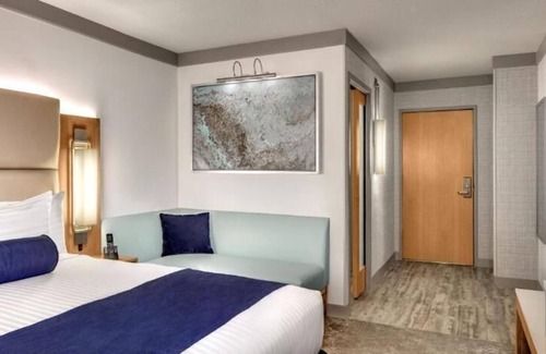 Gateway District House | In the Heart of Las Vegas Strip! Great Unit, 2 Pools, On-site Casino & Game Room