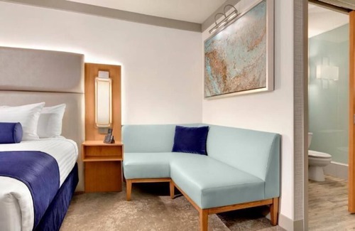 Gateway District House | In the Heart of Las Vegas Strip! Great Unit, 2 Pools, On-site Casino & Game Room