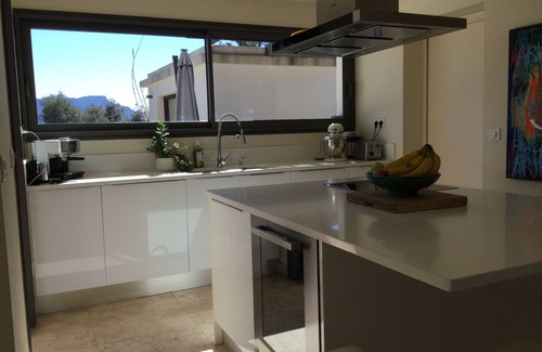 Pourrieres House | In the heart of nature, just a few kilometers from Aix-en-Provence, a change of scenery guaranteed.