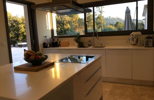 Pourrieres House | In the heart of nature, just a few kilometers from Aix-en-Provence, a change of scenery guaranteed.
