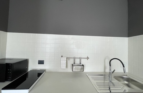 Old Town Apartment | In the heart of the city of Modena Studio apartment with view of Duomo and Ghirlandina