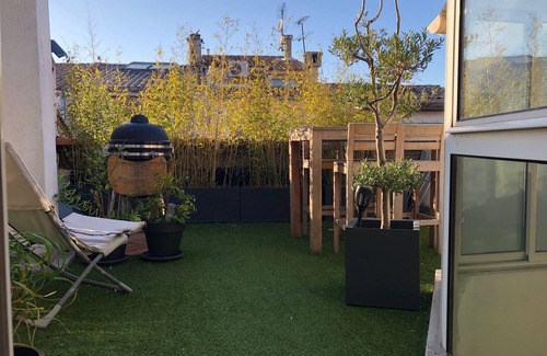 Martigues House | In the heart of the Island, contemporary house with daylight well and BBQ roof terrace