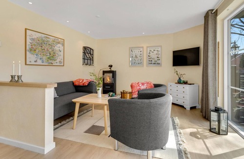 Læsø House | In the heart of the island of Läsö welcomes you this beautiful and inviting cottage with a large gar