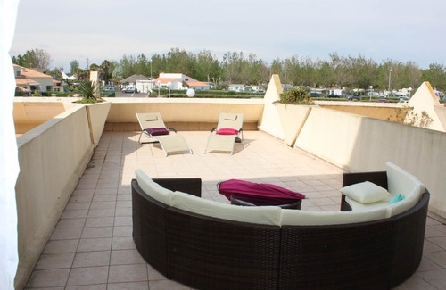 Naturist Village Apartment | In the heart of the NATURAL VILLAGE! Splendid 2-room apartment with very large terrace