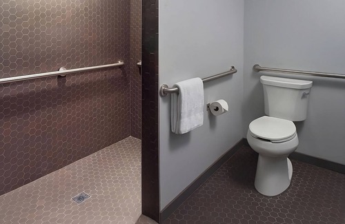 Stone Mountain Hotel | In the Heart of Stone Mountain Park! Lakeview Unit, Onsite Pool, Parking!