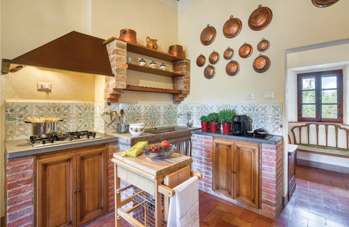 Monticchiello Apartment | In the old town of Monticchiello, where about 90 people live, lies this charming vacation apartment.