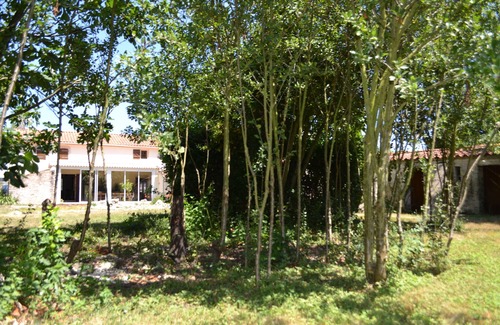 Moreilles Cottage | In the peaceful Marais Poitevin Nature Park, near La Rochelle and the beaches