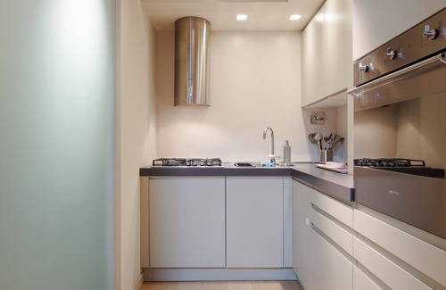 Historic Center Apartment | In the Shadow of the Two Towers