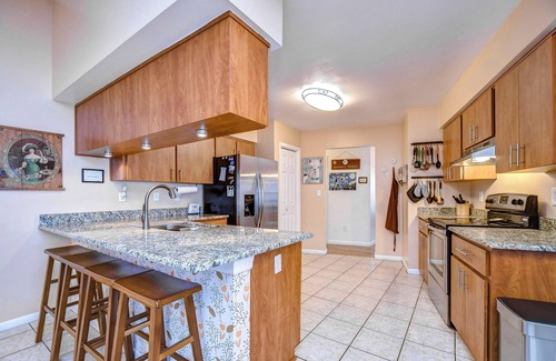 Lakeview Village House | In the vibrant suburb of Brandon, FL. An hour or less drive from FL attractions.
