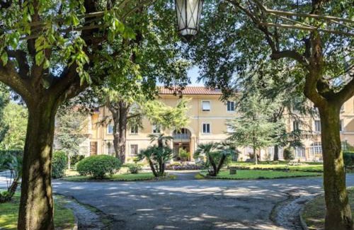 Quartiere XV Della Vittoria Apartment | In Villa Apartment