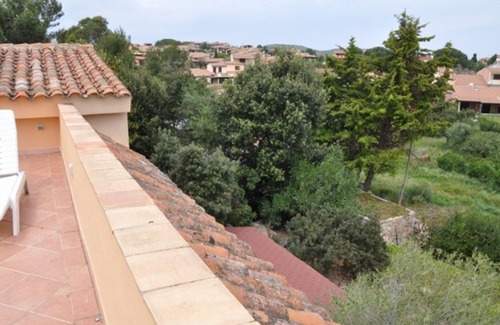 Baia Caddinas Apartment | In villa with garden by the sea apartment with sun terrace