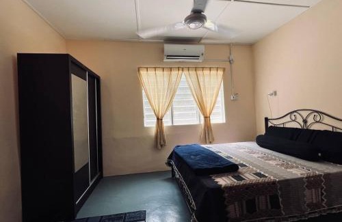Sekinchan House | Inap Desa R'Sawit Pintu B
