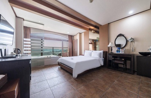 Ganghwa Hotel | Incheon W