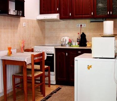 Pecs Apartment | Inci apartman
