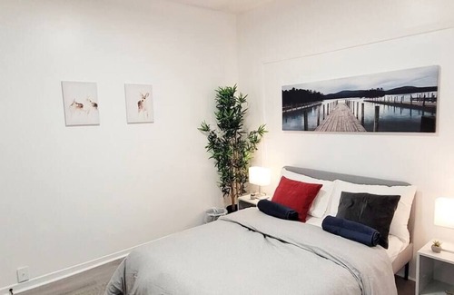 Sainte-Marie Apartment | Incredible 2 BDR in Montreal !