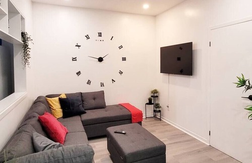 Sainte-Marie Apartment | Incredible 2 BDR in Montreal !