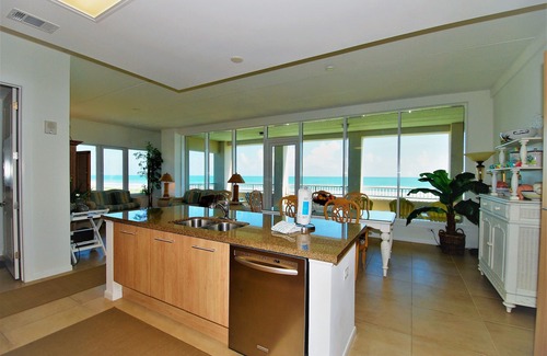 The Shores Condo | Incredible beachfront condo overlooking the beach!