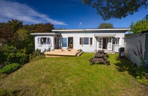 Kaiteriteri House | Incredible Bay Views - Kaiteriteri Bach