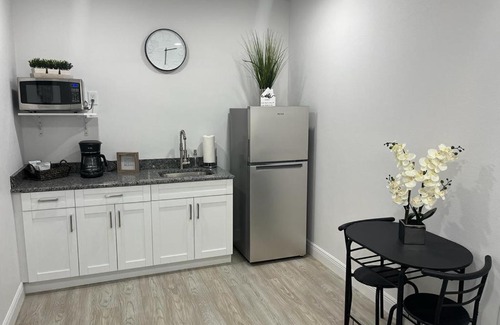 Town N County Park House | Incredible comfortable apartments near the airport and beaches