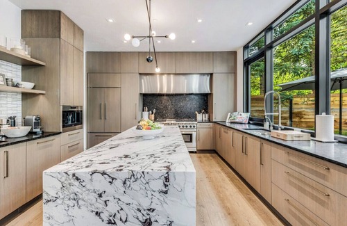 Aspen House | Incredible contemporary home overlooking the Roaring Fork River in Aspen CO