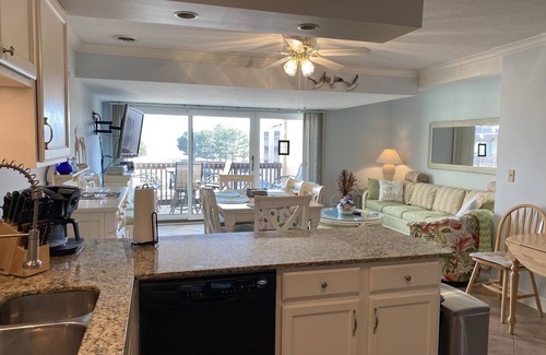 Port Clinton Condo | Incredible family getaway right on the water!