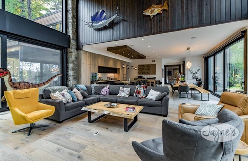 Baysville Cottage | Incredible Modern 6 bdrm, 5 bath Open-Concept Cottage on Lovely Lake of Bays!