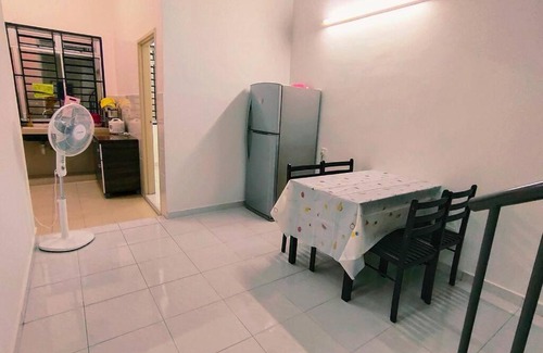 Daerah Kulai Villa | Indahpura Kulai Land House 4 Room 7pax near JPO