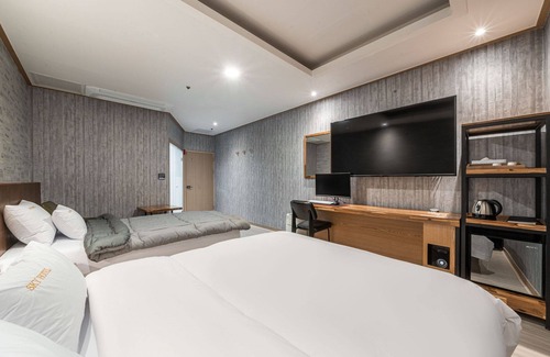 Anyang Hotel | Indeokwon SKY