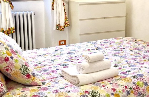 Sulmona House | Independent House Lady's Home