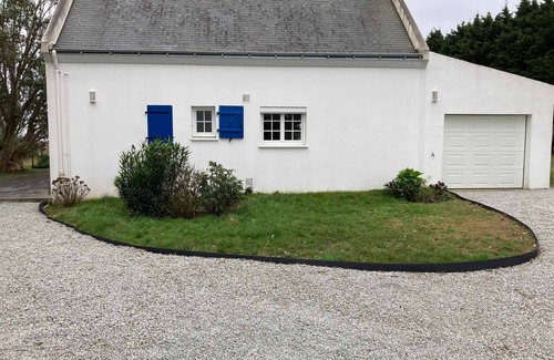 Locmaria House | Independent house with garden near the beach