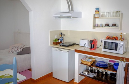 Santana Apartment | Independent studio in a private propertiy with garden and swimming pool