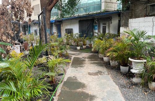 Bandra West Apartment | Independent Studio 25 Corner House Bandra west