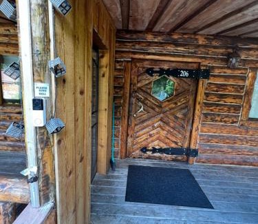 Indian Ski Chalet | Indian AK 25 min to Anchorage & 25 min to Girdwood