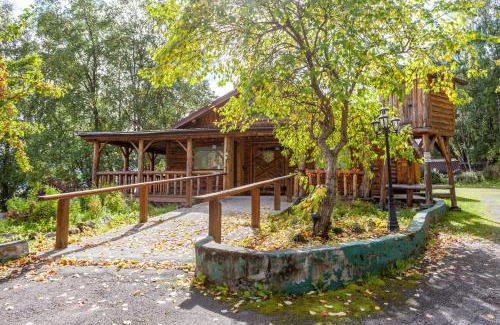Indian Ski Chalet | Indian AK 25 min to Anchorage & 25 min to Girdwood