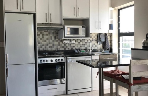 Vermont Apartment | Indigo Place - Gold