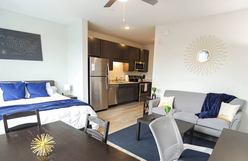 Richfield Apartment | Indigo Suite: 10 Mins to MSP/MOA, Queen Bed, Free assigned parking
