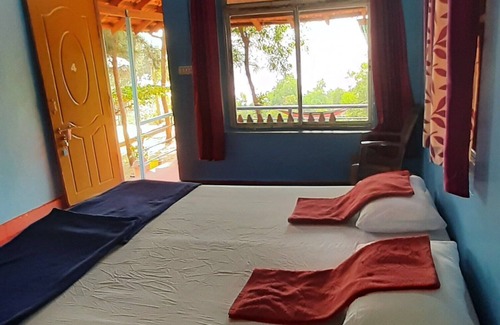 Gokarna Bed & Breakfast | Indipendent Beach view cottages