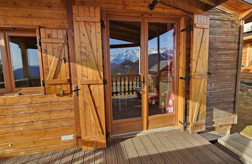 Allevard Ski Chalet | Individual wooden chalet in vacation residence