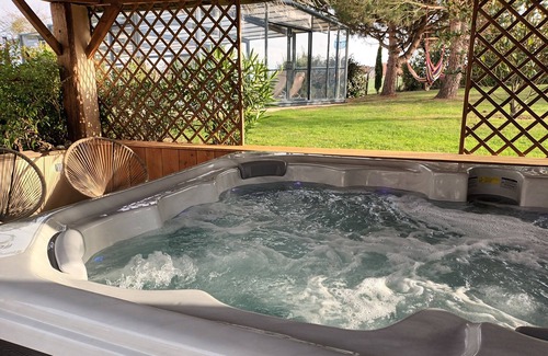 Les Hermites House | Indoor/heated pool, Nordic spa
