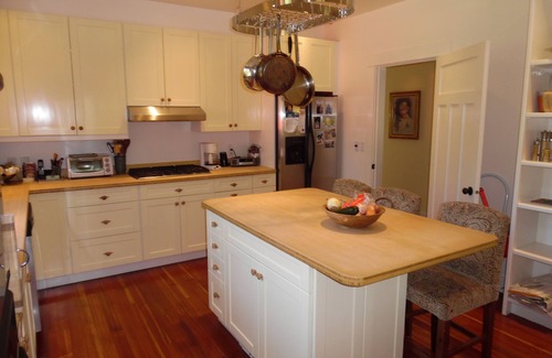 Salt Spring Island House | Indoor Pool, Beach Access, Heritage Home, Sleeps 10, Five Bedrooms, Close 2 town