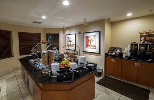 Harrisburg - Hershey Condo | Indoor Pool. Gym. Quick Drive to Hersheypark