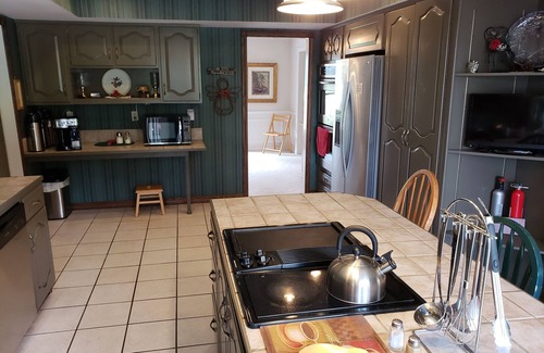 Winchester House | Indoor Pool, Hot Tub, Fireplaces, Golf, Park-like setting. Family Reunion Place!