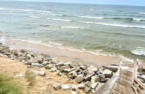 Norton Shores House | Indoor Pool near Grand Haven with Lake Michigan Beach!