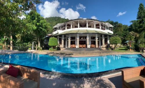 Orutota Resort | Indra Manel Family Holiday Resort Kandy