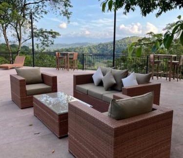 Orutota Resort | Indra Manel Family Holiday Resort Kandy