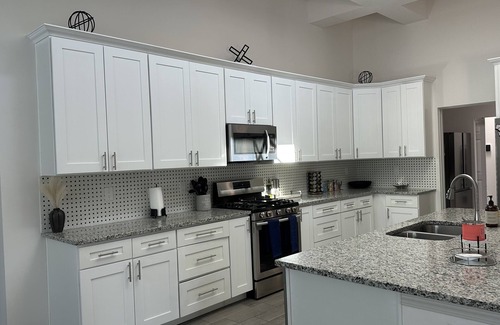 Rio Rancho House | Indulge in Pure Luxury: Poolside Paradise Awaits