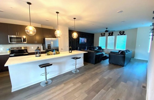 Covington House | Indulge in the unique experience offered by Kuffs N Kisses.